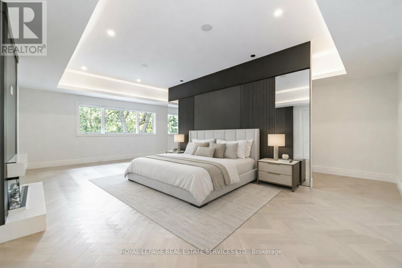 2014 Lakeshore Road W, Oakville (Br Bronte), Ontario  L6L 1G7 - Photo 19 - W12755092