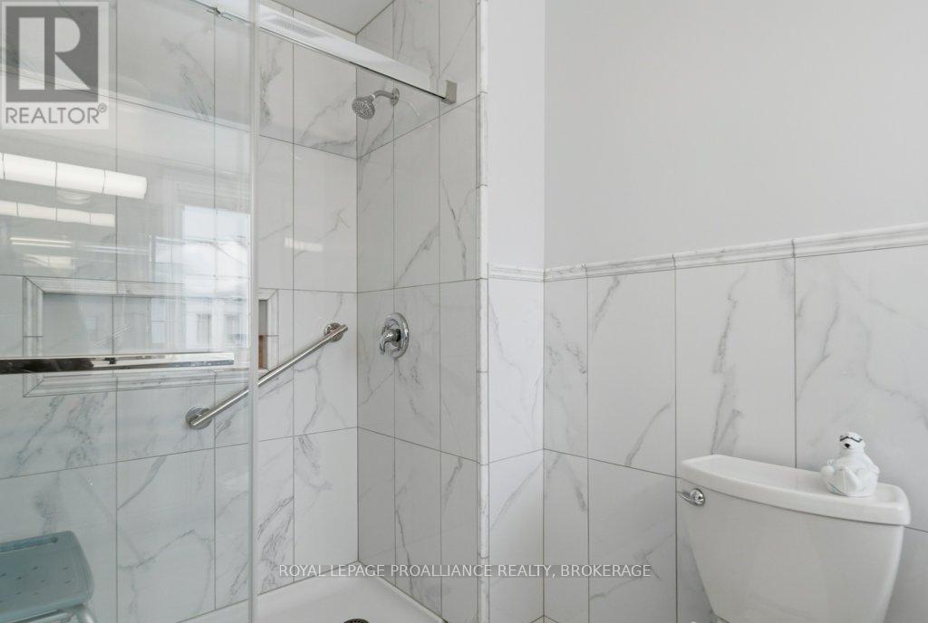 66 - 1 Place D'armes, Kingston (East Of Sir John A. Blvd), Ontario  K7K 6S4 - Photo 19 - X12758864