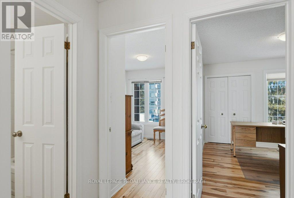 66 - 1 Place D'armes, Kingston (East Of Sir John A. Blvd), Ontario  K7K 6S4 - Photo 20 - X12758864