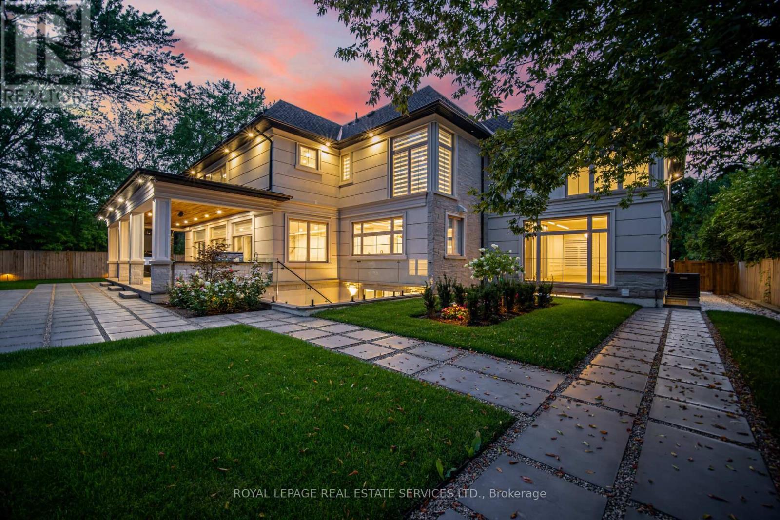 2014 Lakeshore Road W, Oakville (Br Bronte), Ontario  L6L 1G7 - Photo 50 - W12755092