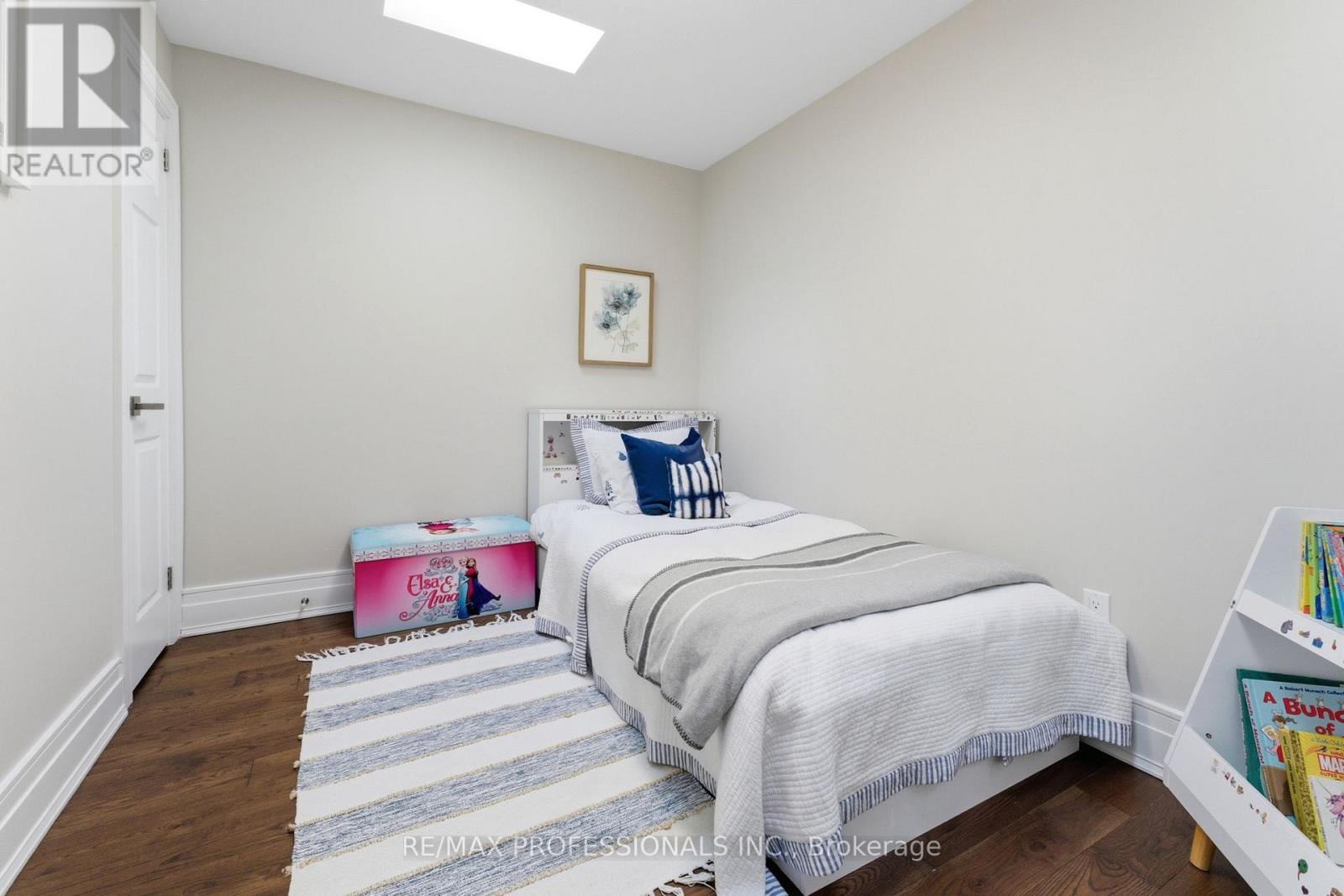 670 Beresford Avenue, Toronto, Ontario  M6S 3C5 - Photo 26 - W12756758