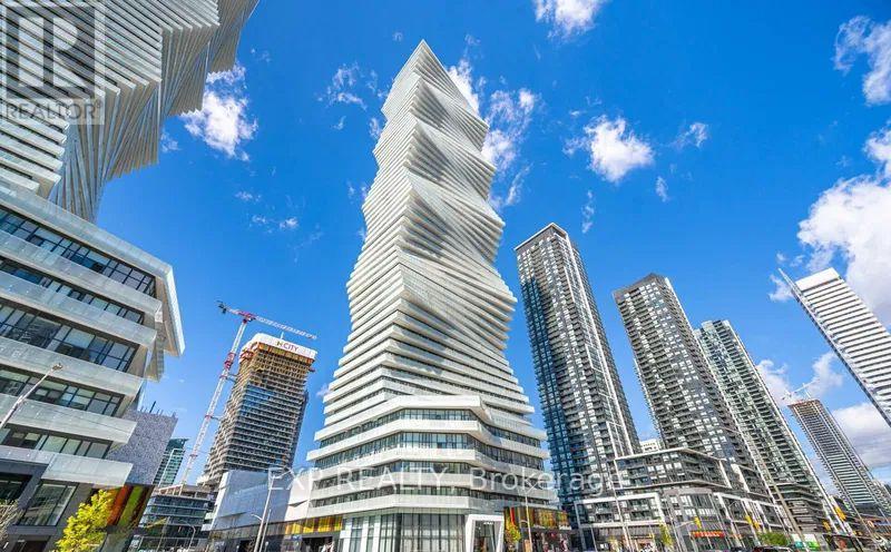 2211 - 3900 Confederation Parkway, Mississauga, Ontario  L5B 0K7 - Photo 1 - W12756230