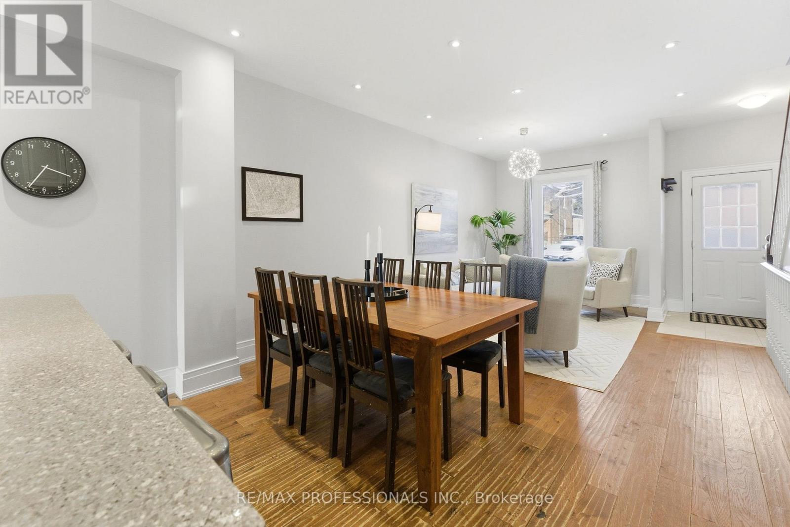 670 Beresford Avenue, Toronto, Ontario  M6S 3C5 - Photo 15 - W12756758