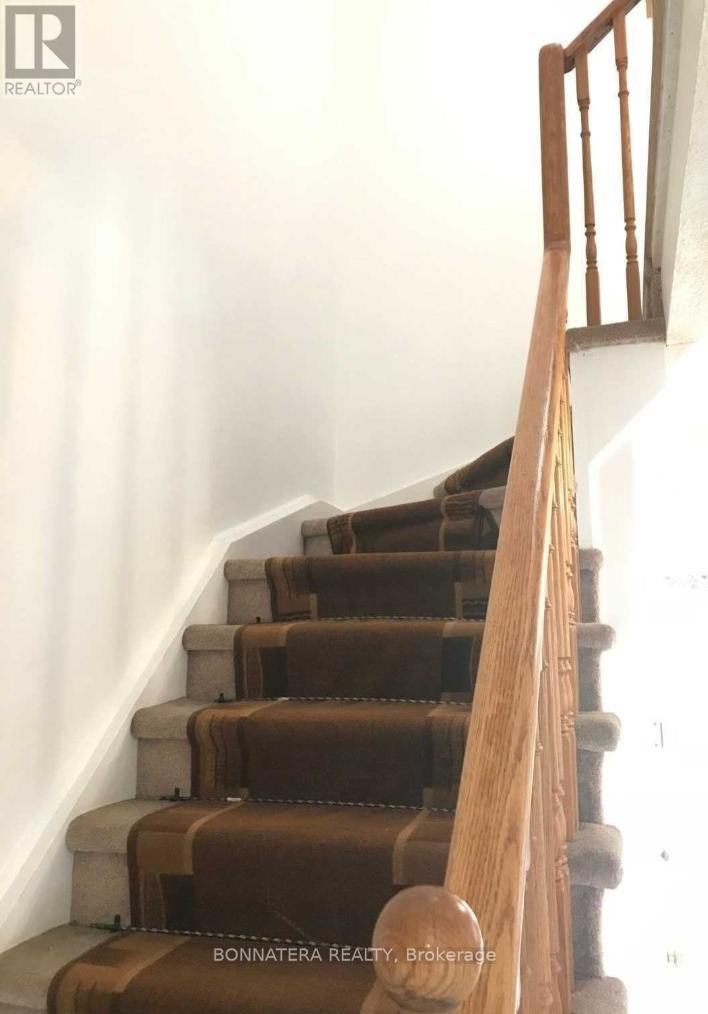 5359 Bullrush Drive, Mississauga, Ontario  L5V 2C1 - Photo 12 - W12757976