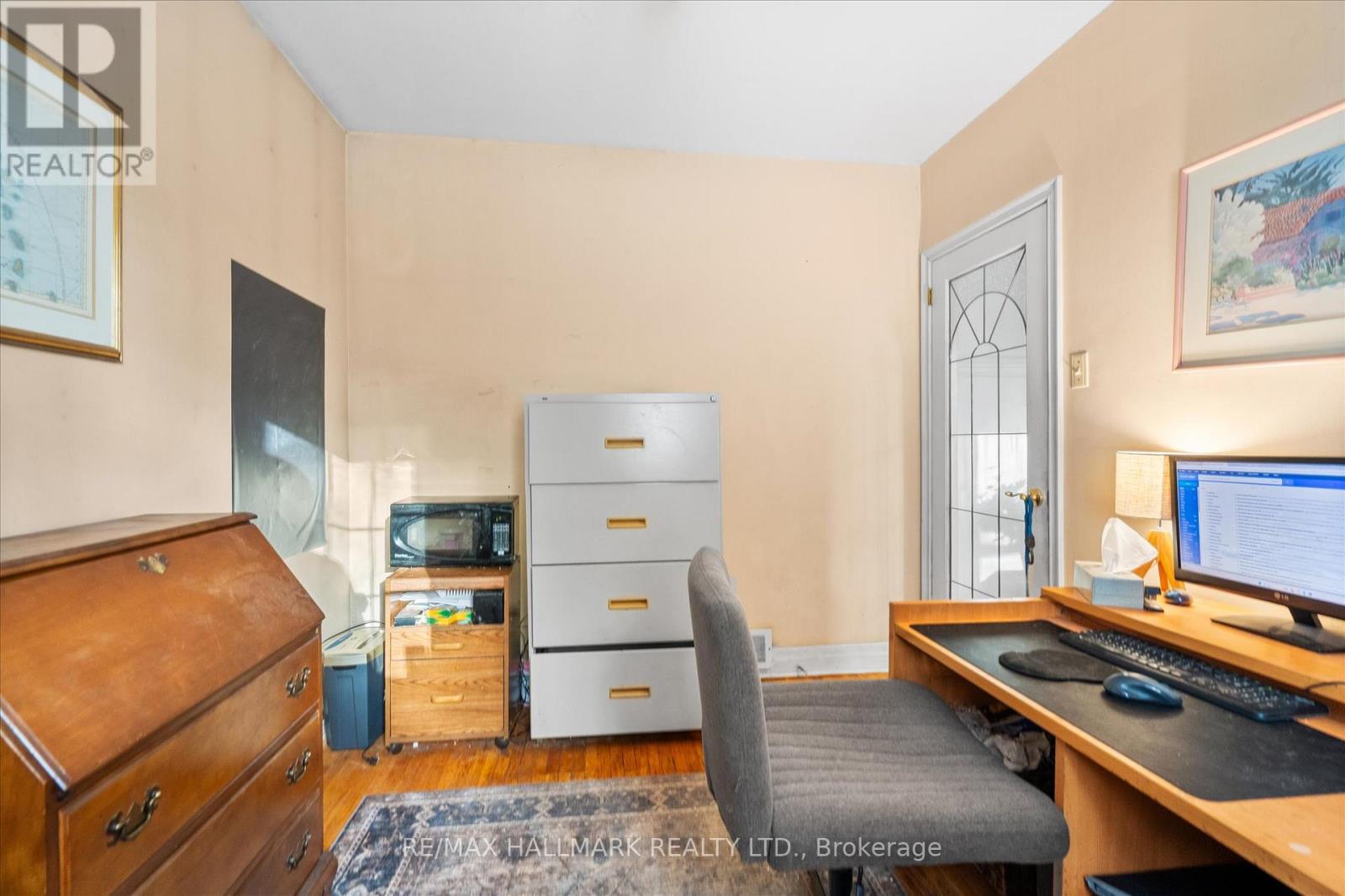 94 Ballacaine Drive, Toronto, Ontario  M8Y 4B8 - Photo 14 - W12759040