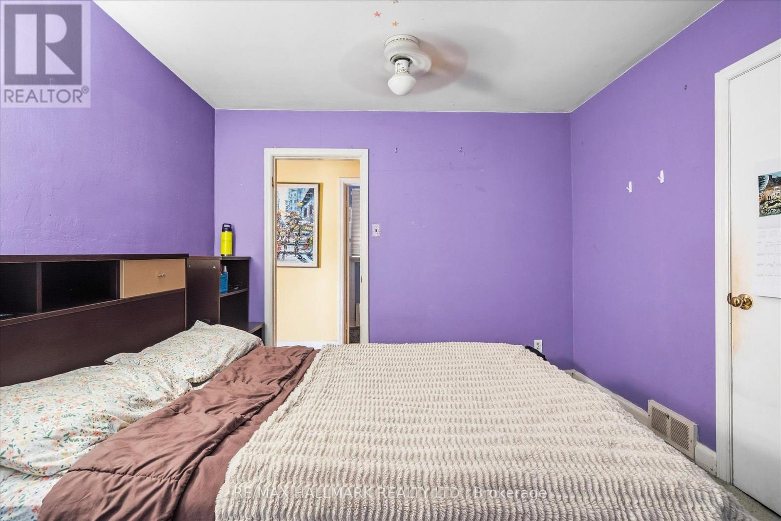 94 Ballacaine Drive, Toronto, Ontario  M8Y 4B8 - Photo 21 - W12759040