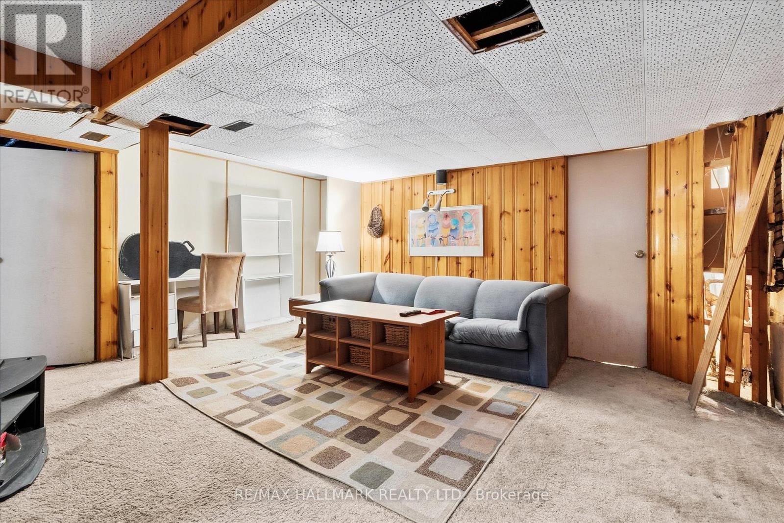 94 Ballacaine Drive, Toronto, Ontario  M8Y 4B8 - Photo 25 - W12759040