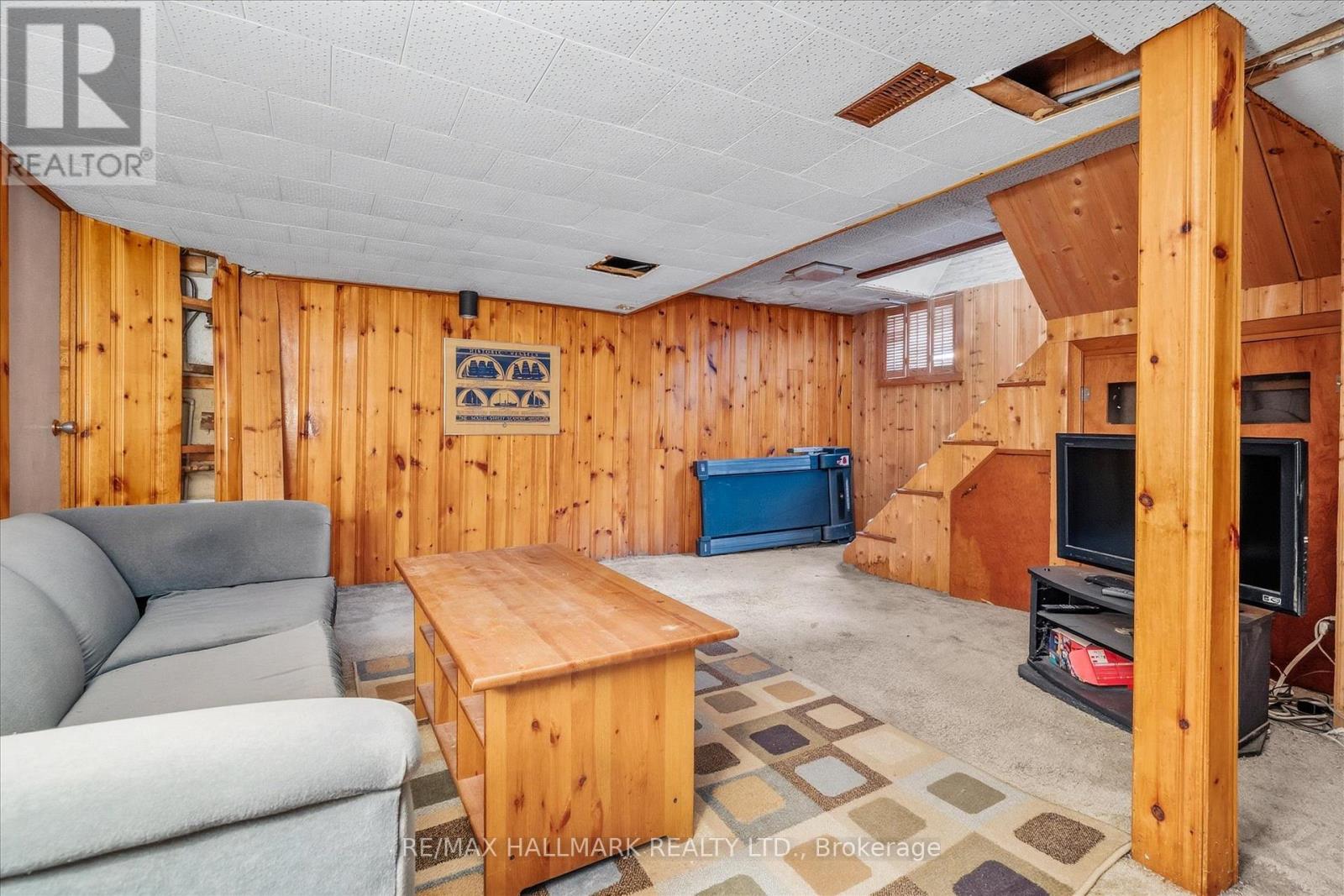 94 Ballacaine Drive, Toronto, Ontario  M8Y 4B8 - Photo 26 - W12759040