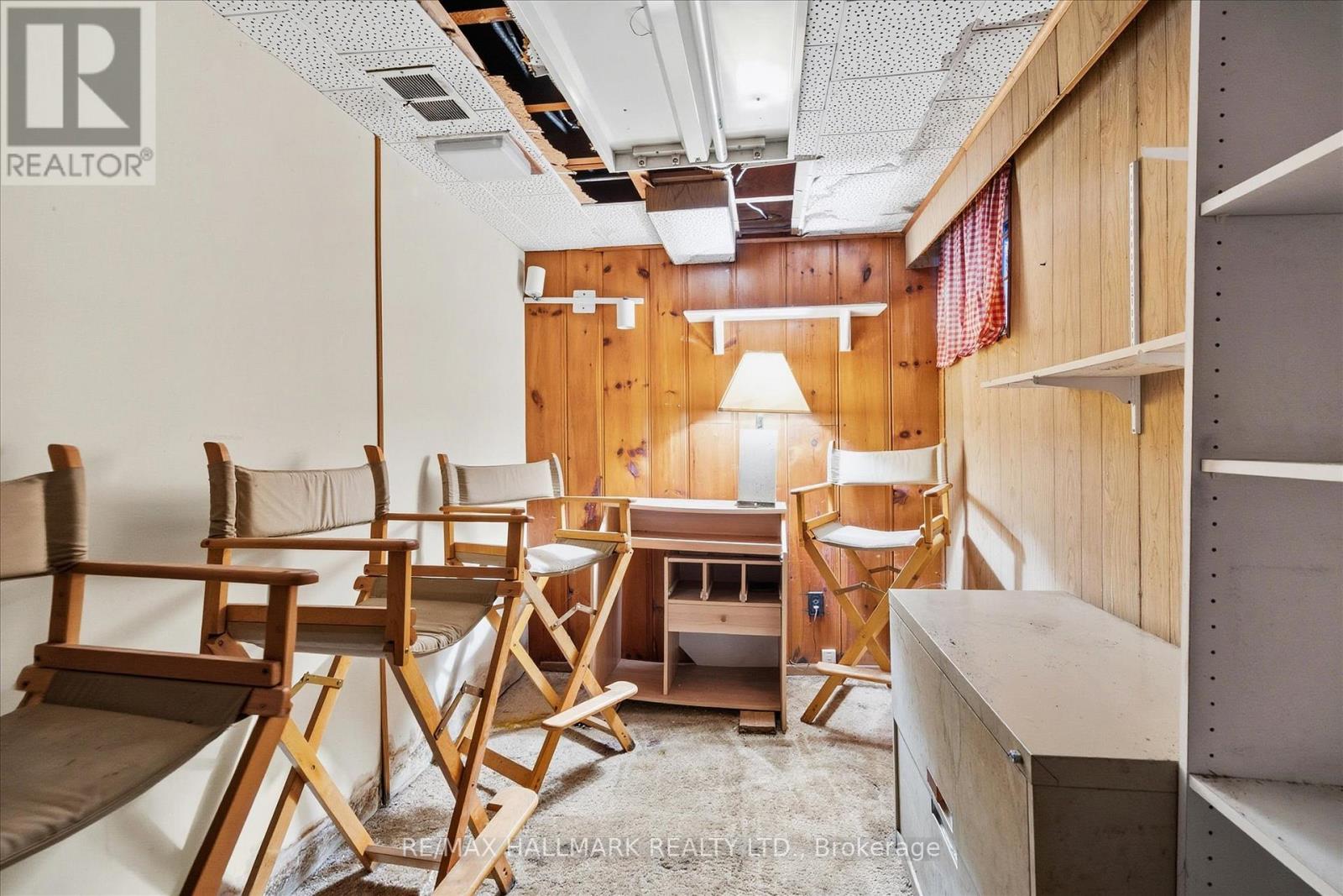 94 Ballacaine Drive, Toronto, Ontario  M8Y 4B8 - Photo 27 - W12759040