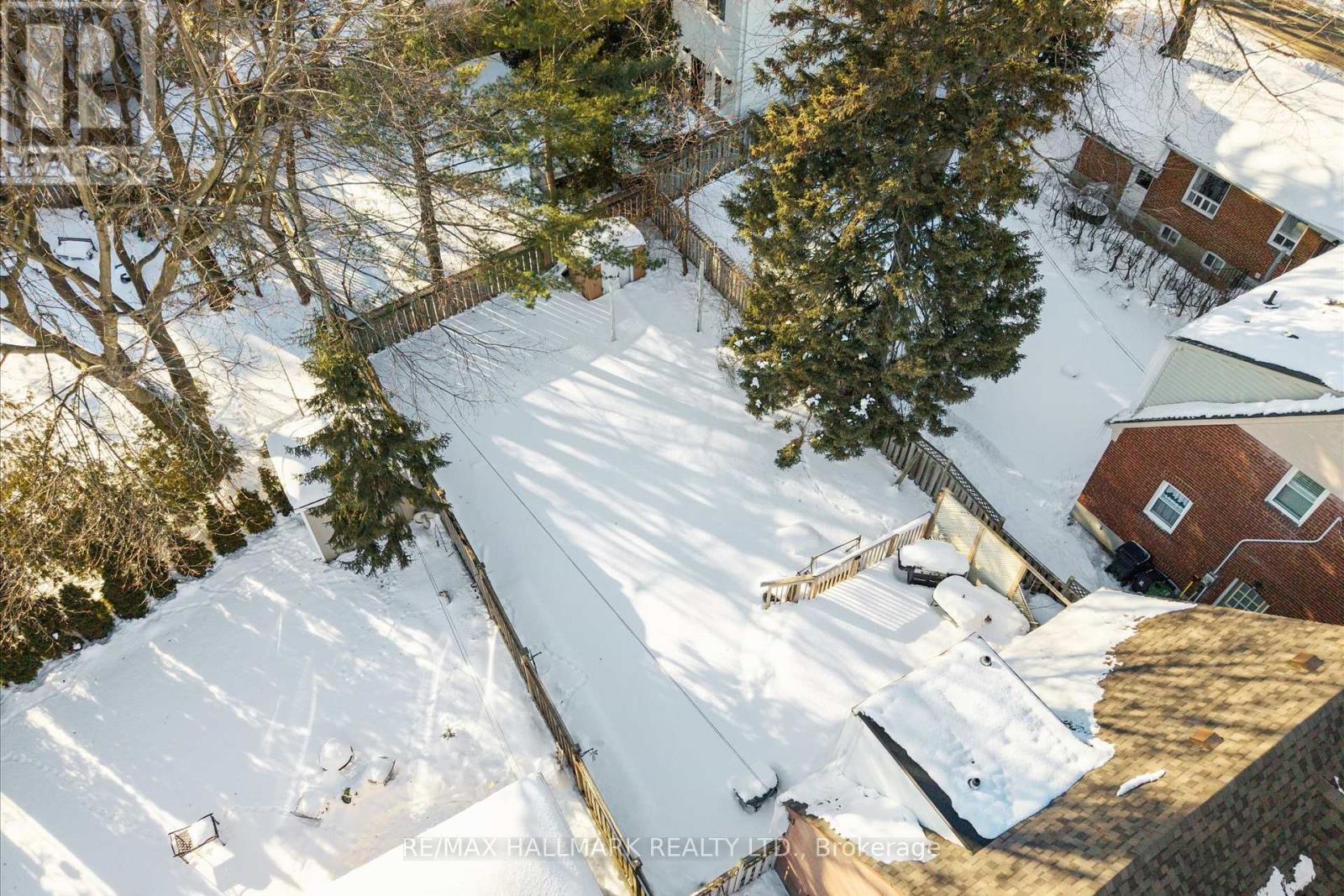 94 Ballacaine Drive, Toronto, Ontario  M8Y 4B8 - Photo 30 - W12759040