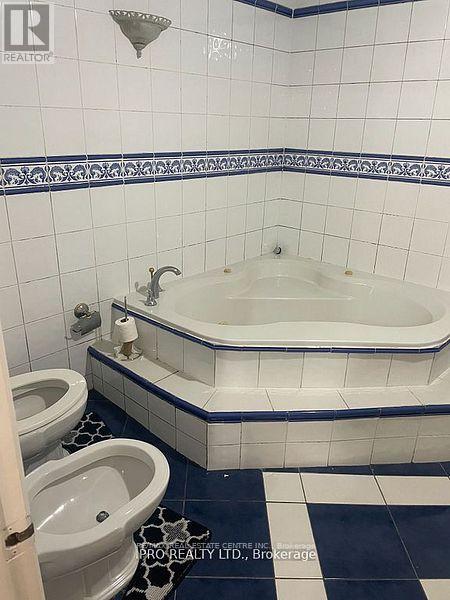 Bsmt - 824 Preston Manor Drive, Mississauga, Ontario  L5V 2L5 - Photo 8 - W12759052