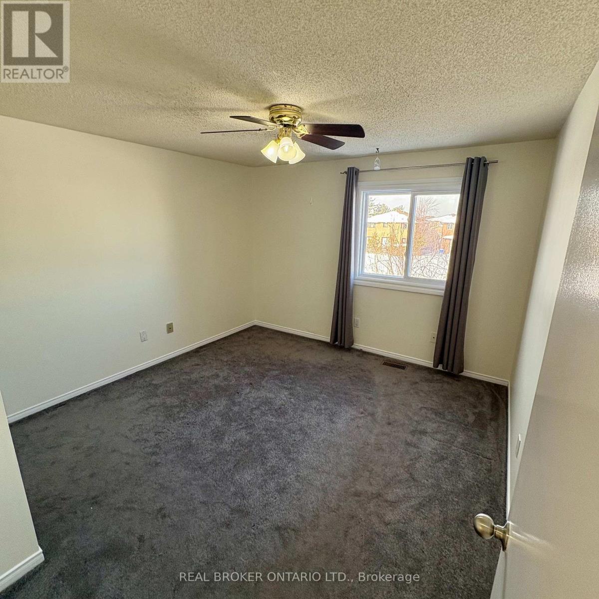 63 Acadian Heights, Brampton, Ontario  L6Y 4H3 - Photo 19 - W12759182