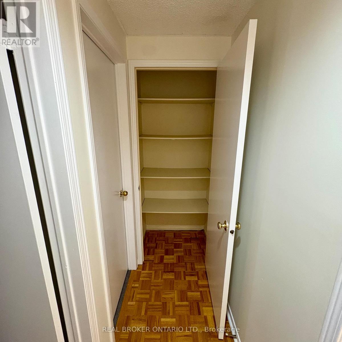 63 Acadian Heights, Brampton, Ontario  L6Y 4H3 - Photo 22 - W12759182