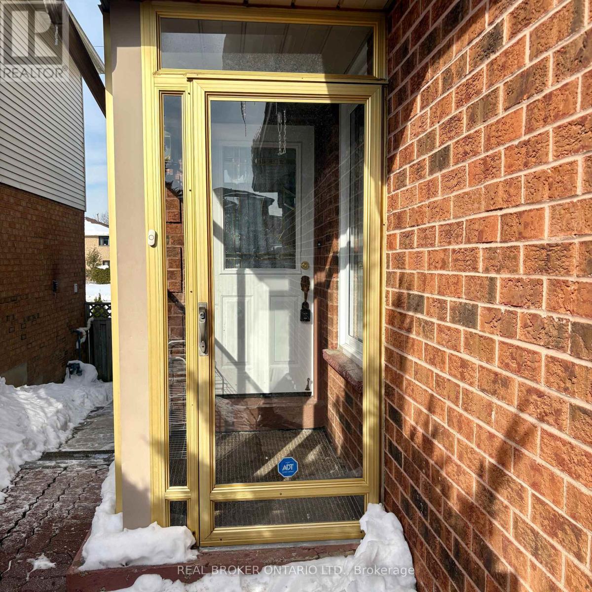 63 Acadian Heights, Brampton, Ontario  L6Y 4H3 - Photo 3 - W12759182