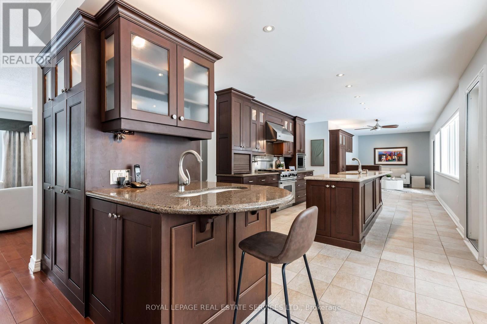 6 Ashley Park Road, Toronto, Ontario  M9A 4E1 - Photo 14 - W12759186