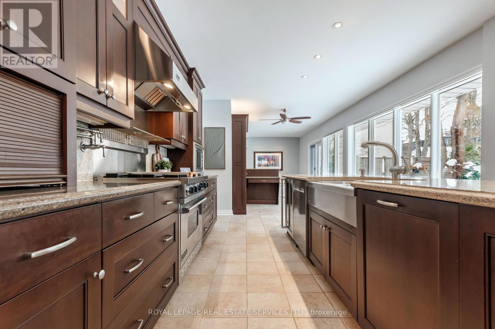 6 Ashley Park Road, Toronto, Ontario  M9A 4E1 - Photo 17 - W12759186