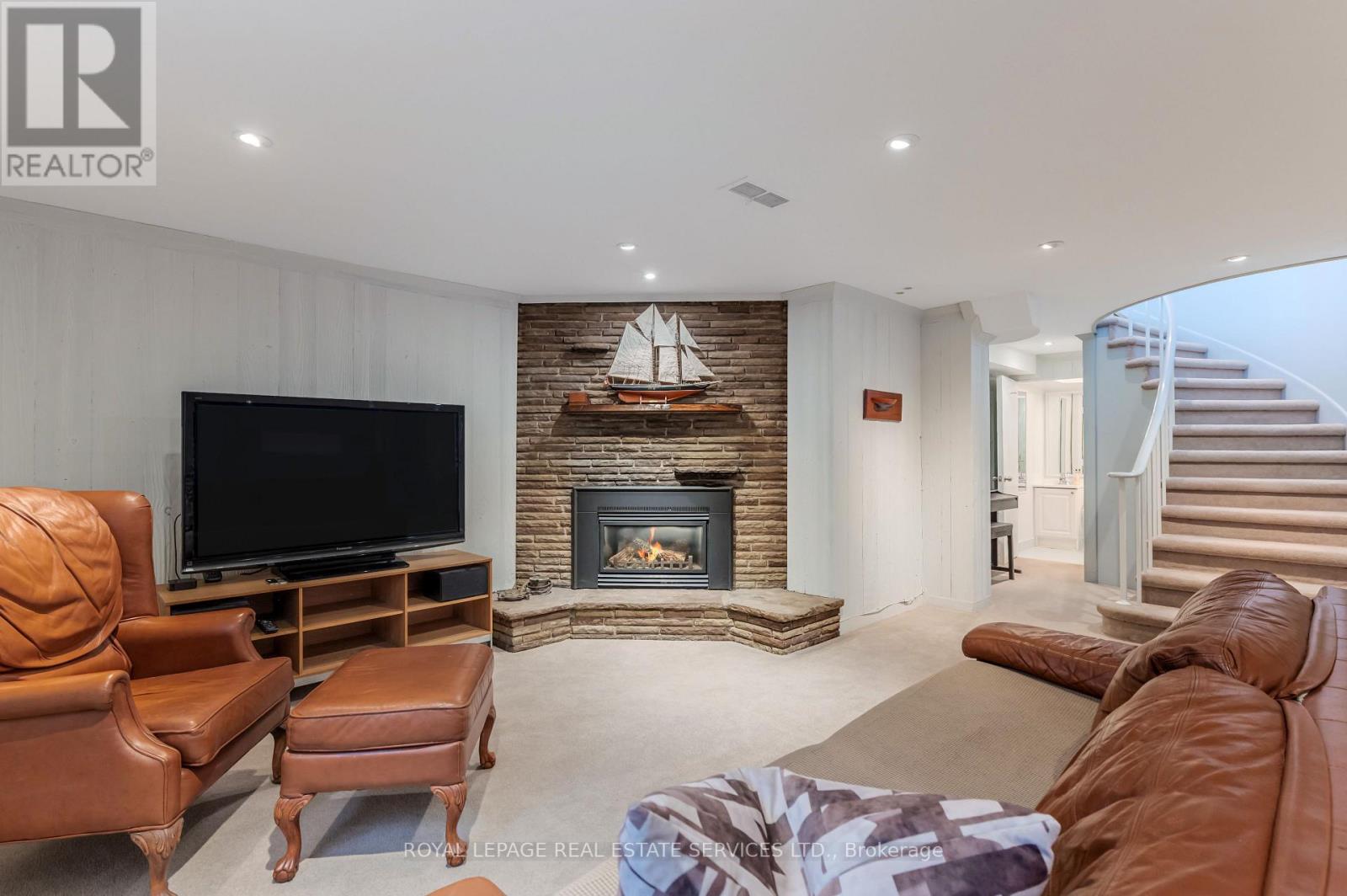 6 Ashley Park Road, Toronto, Ontario  M9A 4E1 - Photo 38 - W12759186