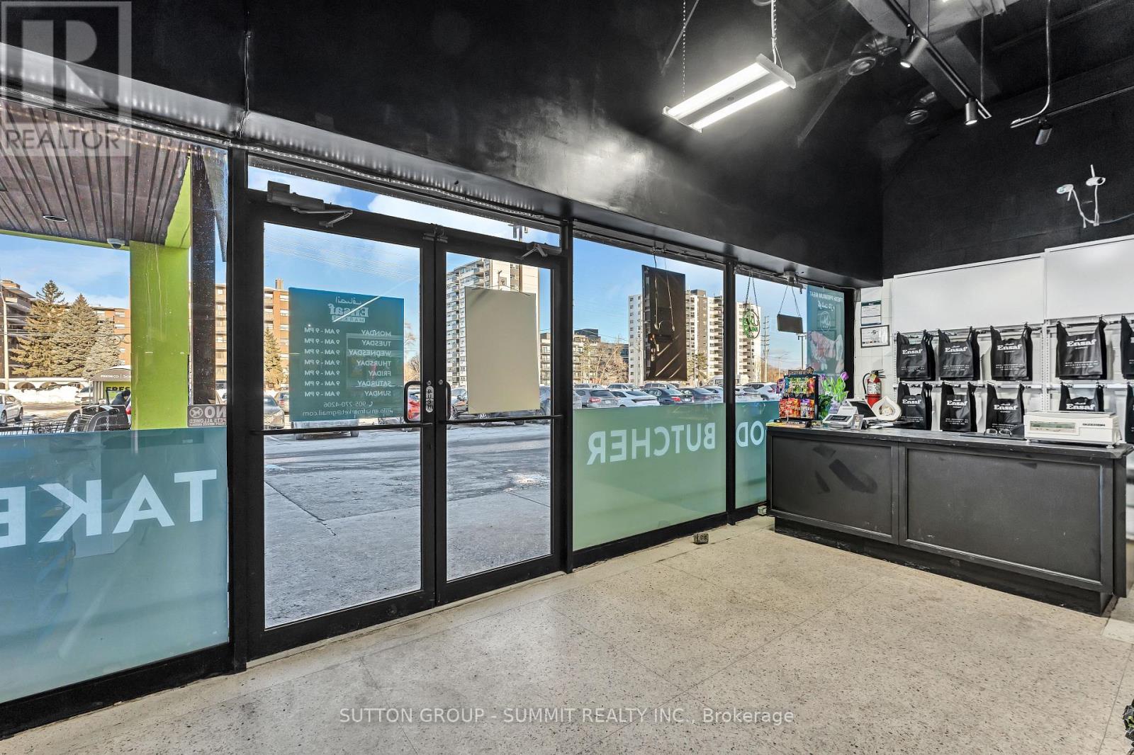 17 - 2500 Hurontario Street, Mississauga, Ontario  L5B 1N4 - Photo 2 - W12759220