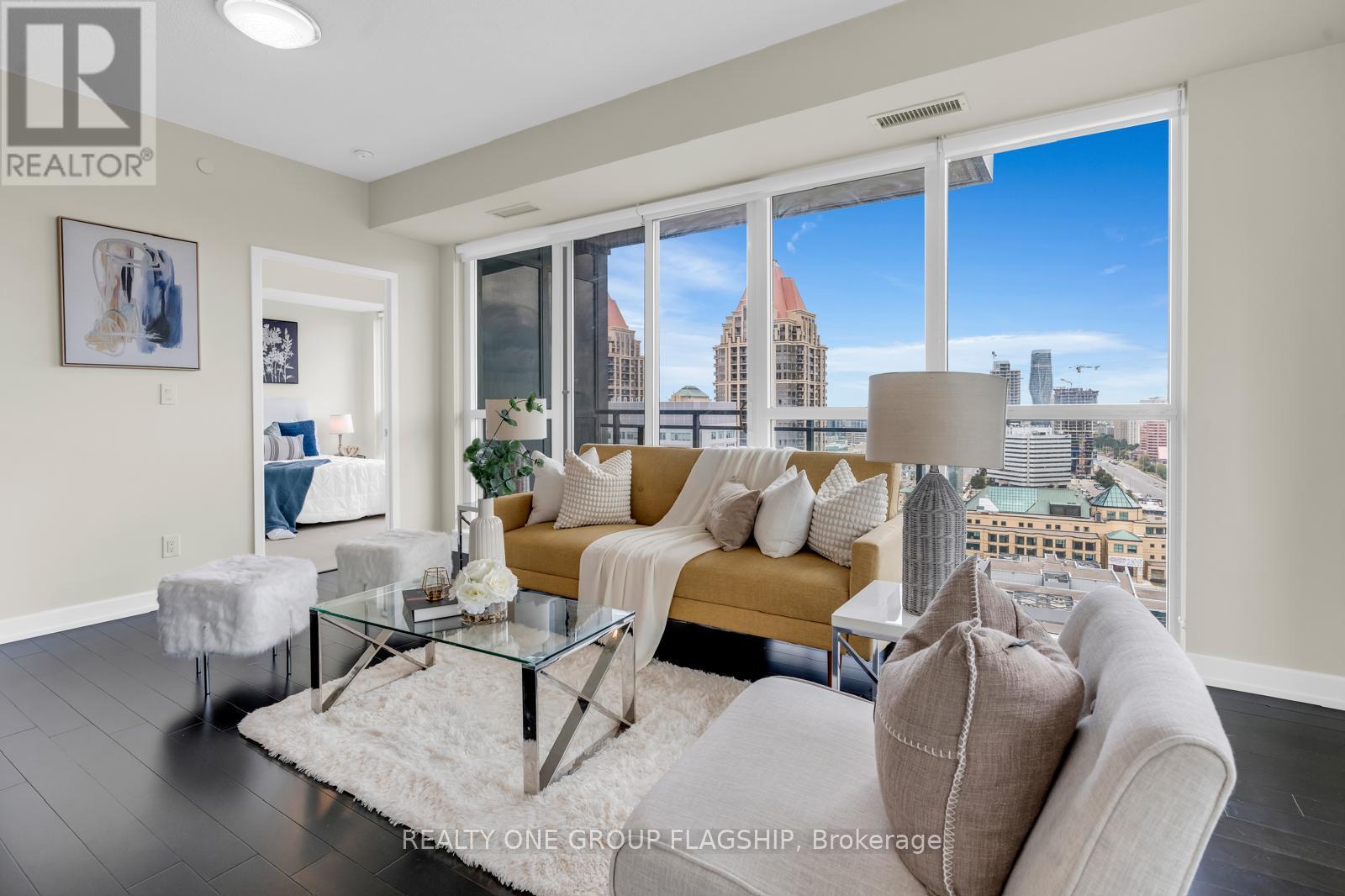 1909 - 510 Curran Place, Mississauga, Ontario  L5B 0J4 - Photo 5 - W12759250