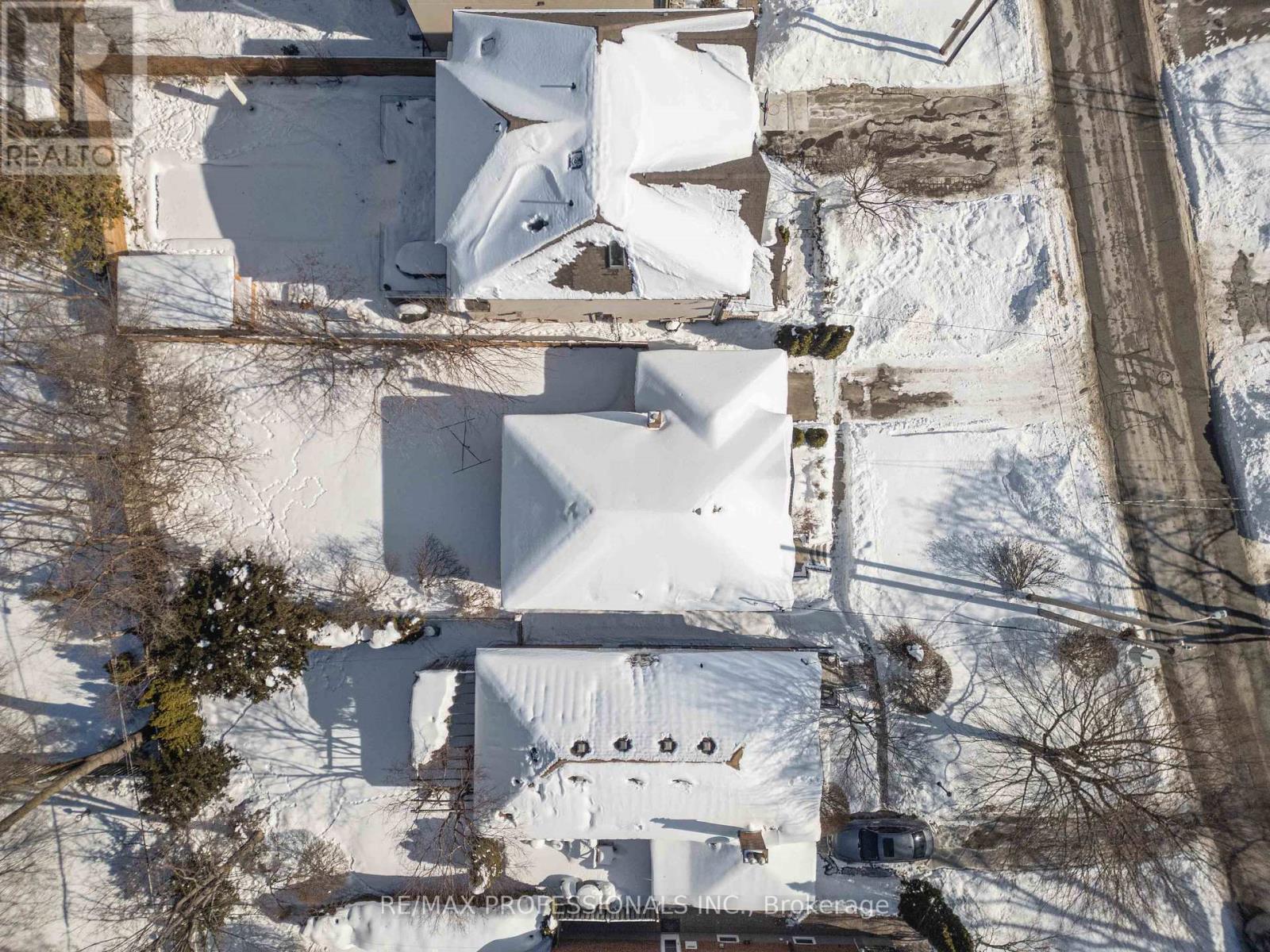 50 Old Oak Road, Toronto, Ontario  M9A 2V8 - Photo 16 - W12758004