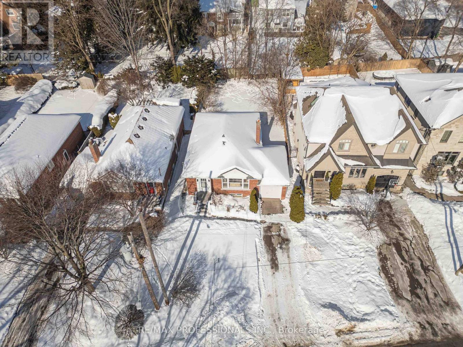 50 Old Oak Road, Toronto, Ontario  M9A 2V8 - Photo 17 - W12758004