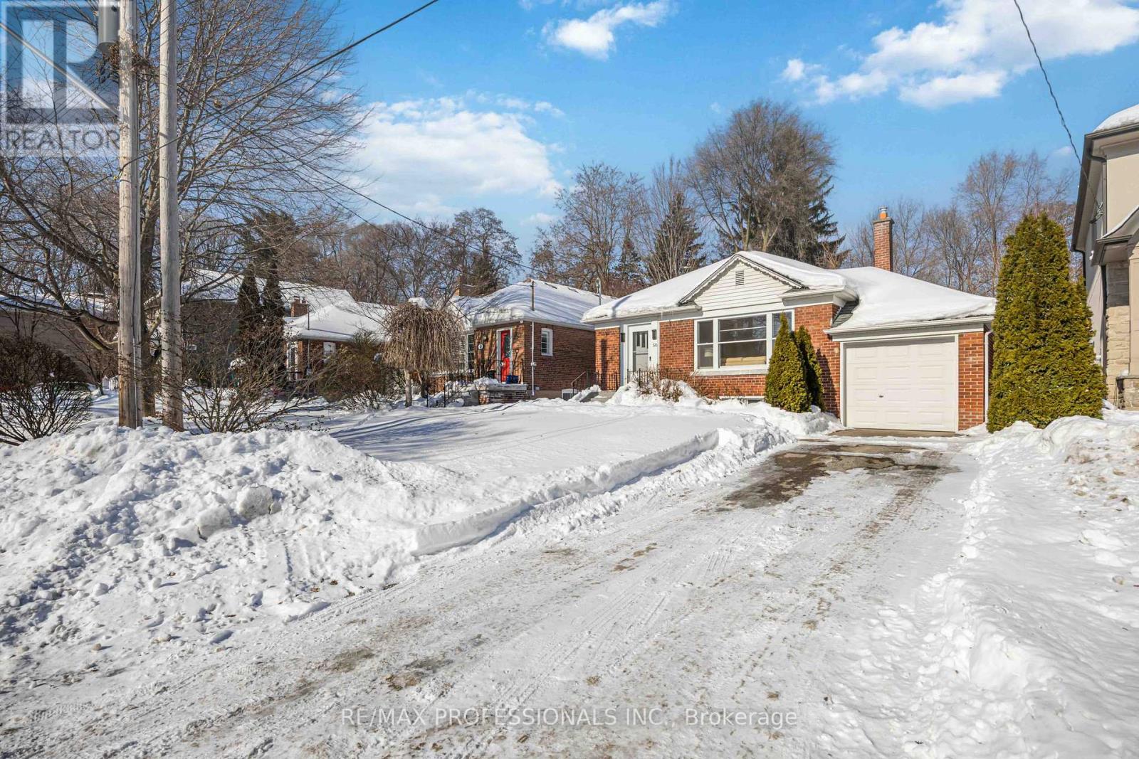 50 Old Oak Road, Toronto, Ontario  M9A 2V8 - Photo 2 - W12758004