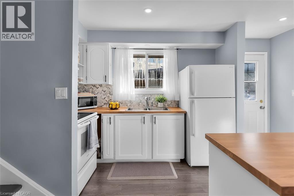 82 Tupper Drive, Thorold, Ontario  L2V 4C8 - Photo 3 - 40802977