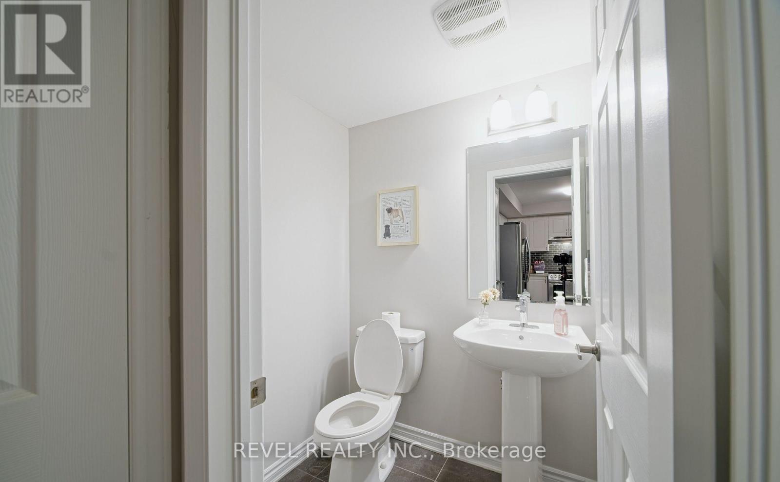 468 Bellflower Court, Milton, Ontario  L9E 1W4 - Photo 9 - W12758594