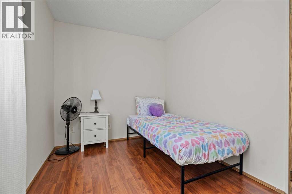 6938 Laguna Way Ne, Calgary, Alberta  T1Y 6W2 - Photo 17 - A2271088