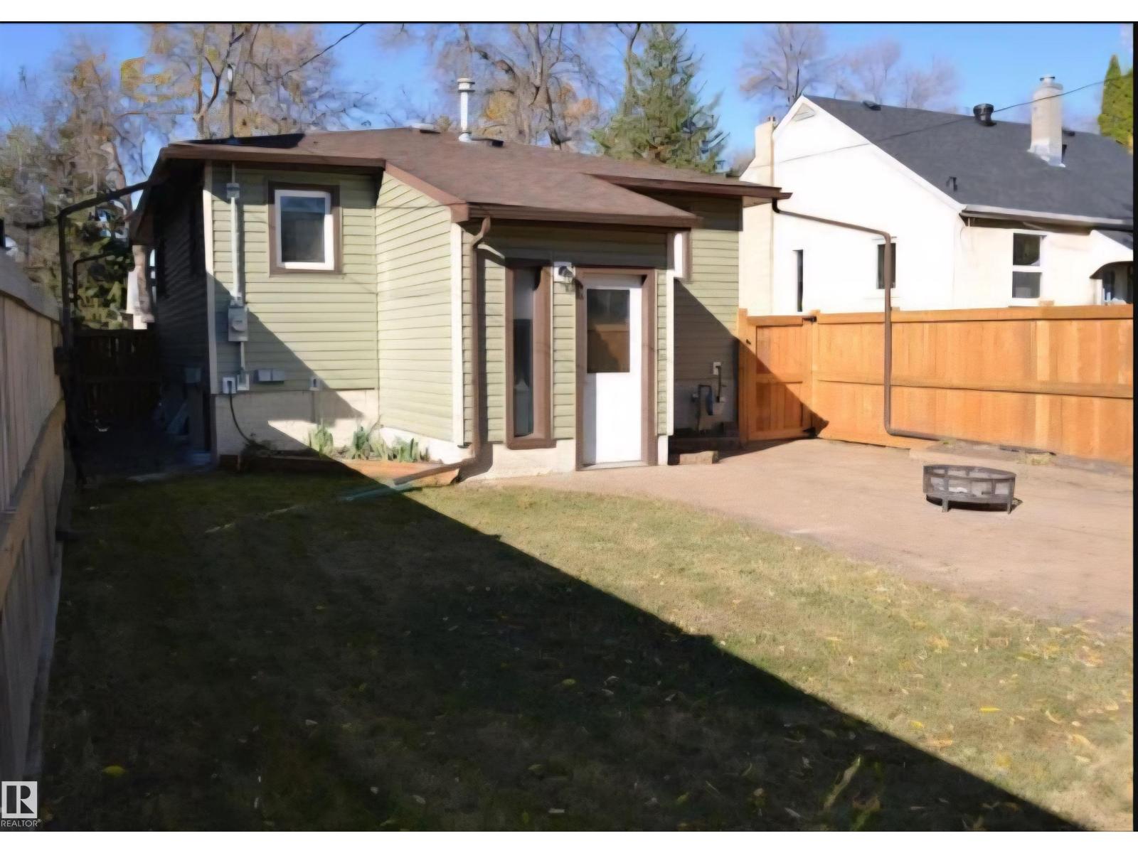 9239 92 St Nw, Edmonton, Alberta  T6C 3R4 - Photo 24 - E4466236