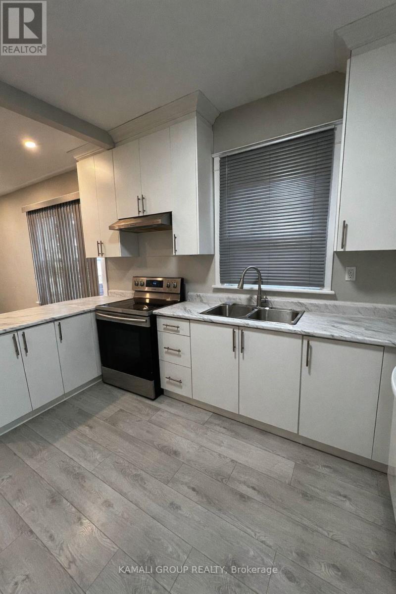 Main - 4554 Third Avenue, Niagara Falls, Ontario  L2E 4L2 - Photo 5 - X12748972