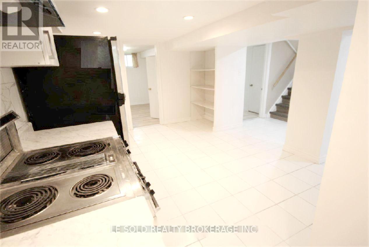 Bsmt - 112 Leland Street, Hamilton, Ontario  L8S 3A2 - Photo 6 - X12751838