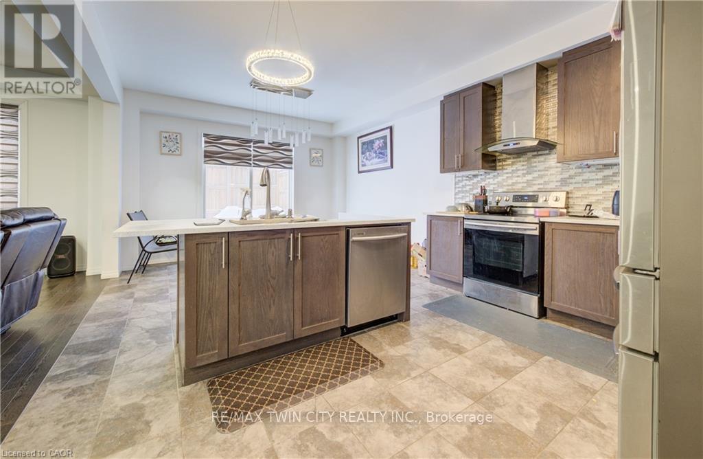 82 Castlebay Street, Kitchener, Ontario  N2R 1W6 - Photo 16 - X12759084