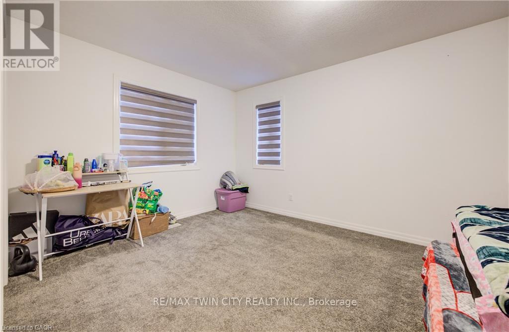 82 Castlebay Street, Kitchener, Ontario  N2R 1W6 - Photo 26 - X12759084