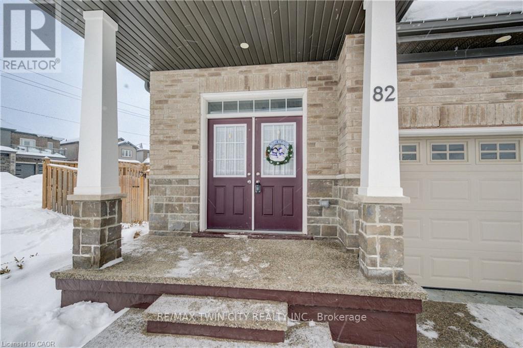 82 Castlebay Street, Kitchener, Ontario  N2R 1W6 - Photo 7 - X12759084