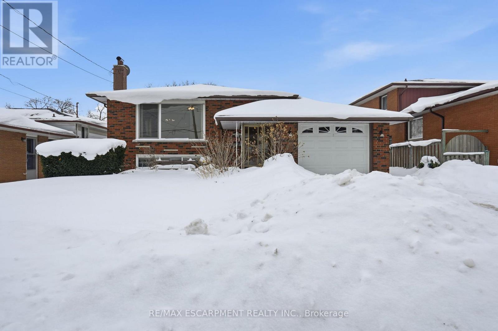 63 MARLOWE DRIVE, Hamilton, Ontario