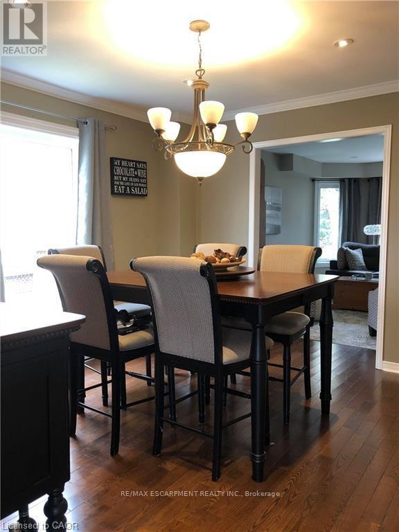 53 Laurendale Avenue, Hamilton, Ontario  L8B 0M6 - Photo 9 - X12754994