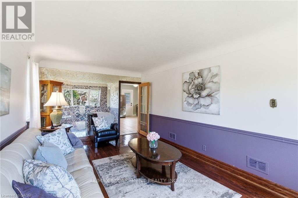 91 East 42nd Street, Hamilton, Ontario  L8T 3A2 - Photo 4 - X12759176