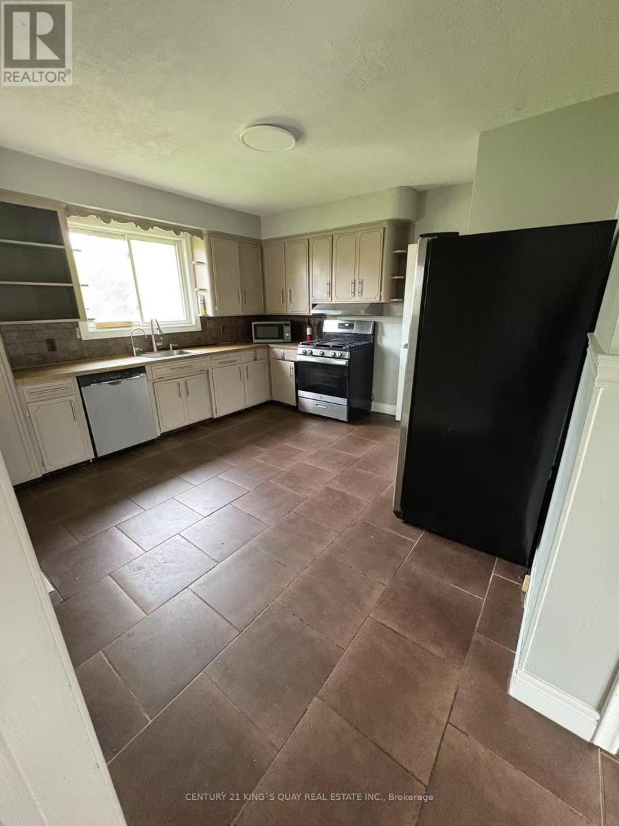 140 Ninth Avenue, Kitchener, Ontario  N2C 1T1 - Photo 4 - X12759208