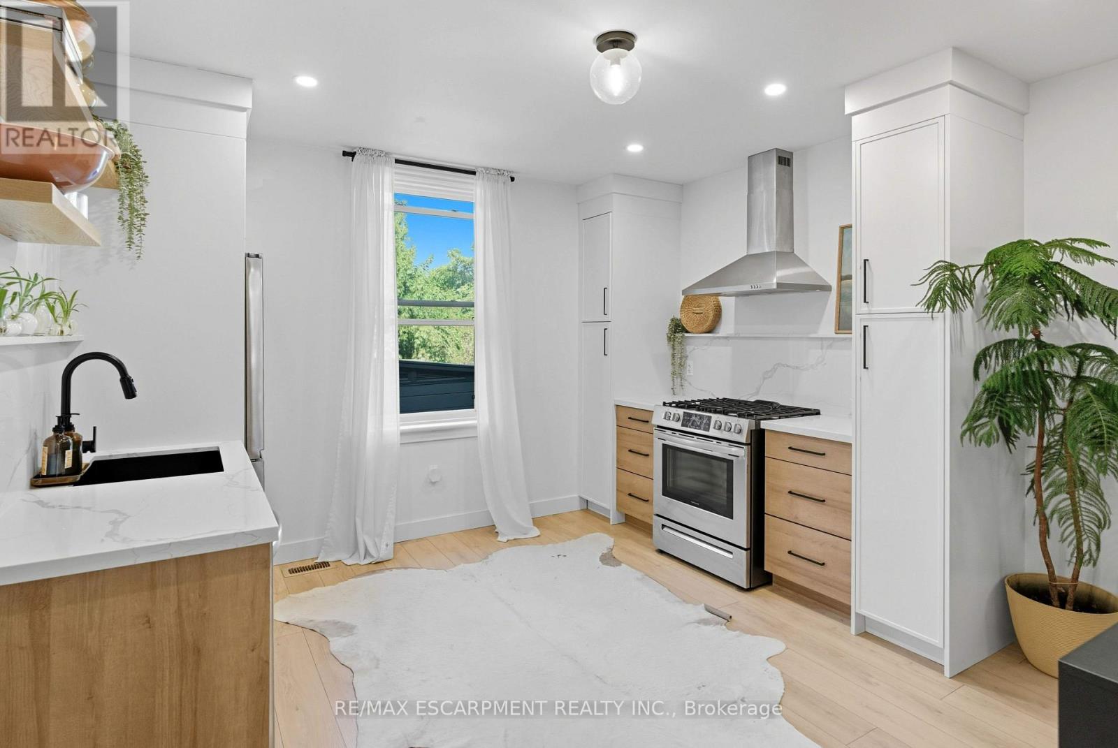 249 Bay Street N, Hamilton, Ontario  L8L 1M2 - Photo 7 - X12759242