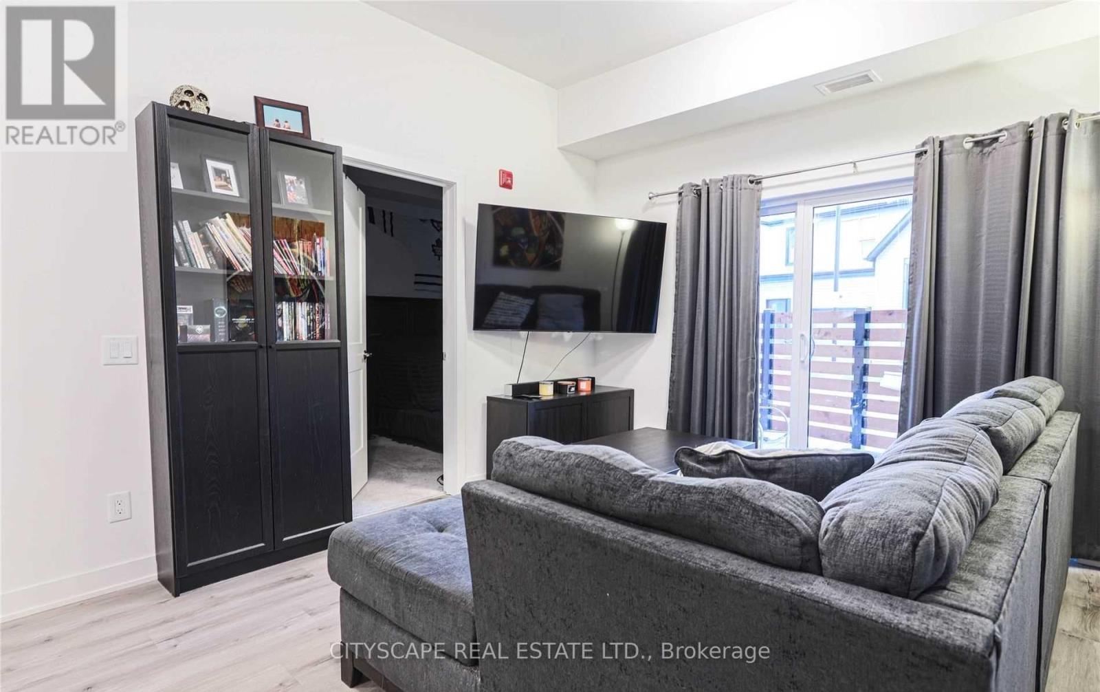 138 - 110 Fergus Avenue, Kitchener, Ontario  N2A 2H2 - Photo 4 - X12755450