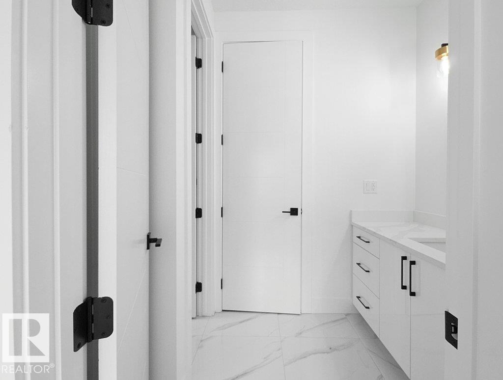 1107 Gyrfalcon Cr Nw, Edmonton, Alberta  T5S 0S5 - Photo 27 - E4472237