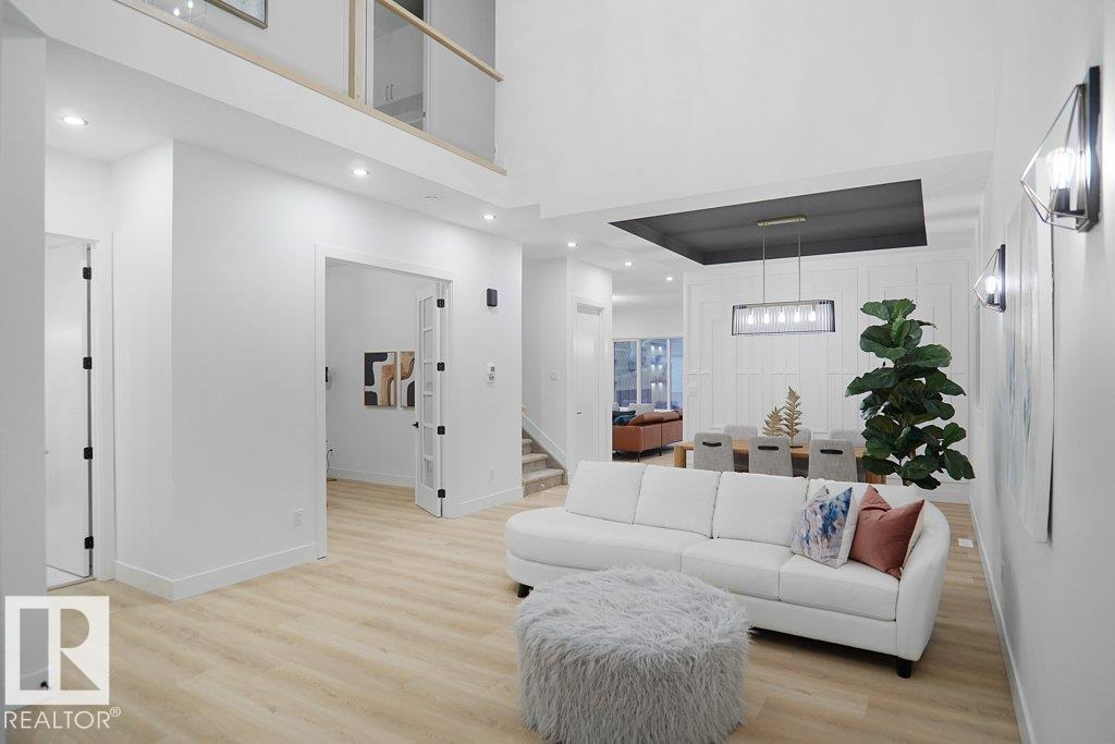 1107 Gyrfalcon Cr Nw, Edmonton, Alberta  T5S 0S5 - Photo 5 - E4472237