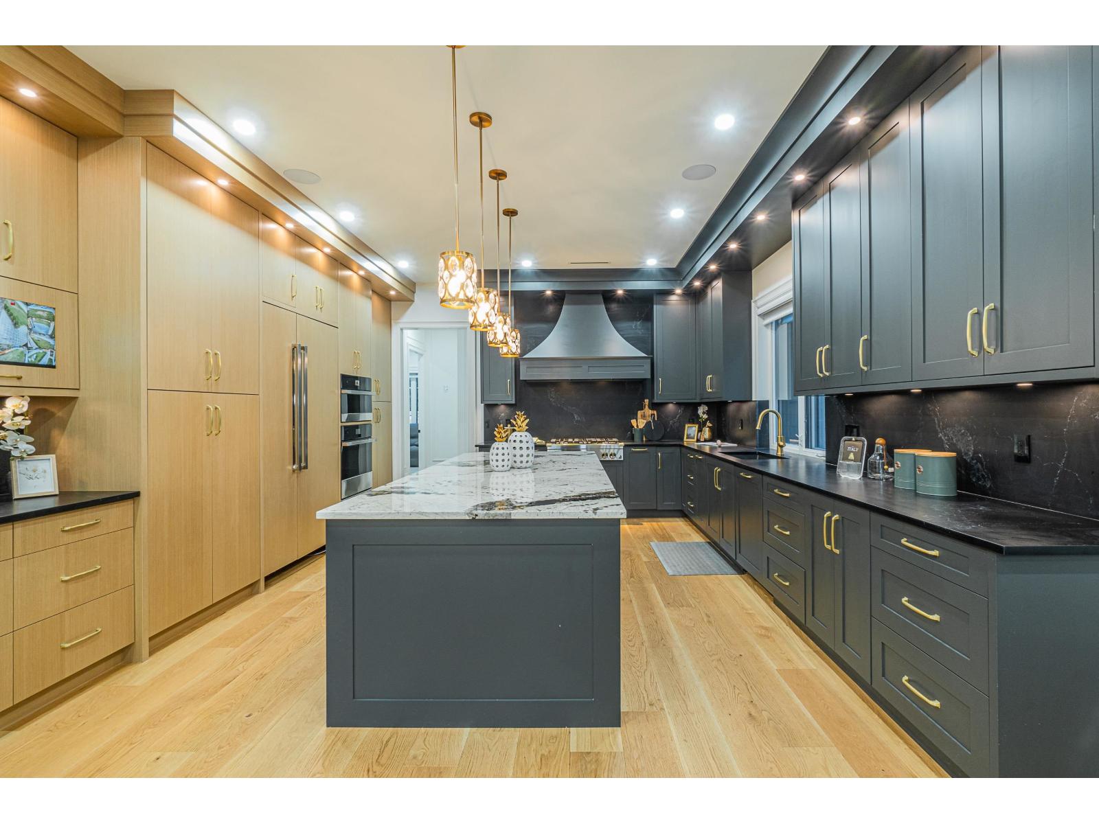 13988 20a Avenue, Surrey, British Columbia  V4A 4H5 - Photo 4 - R3086715