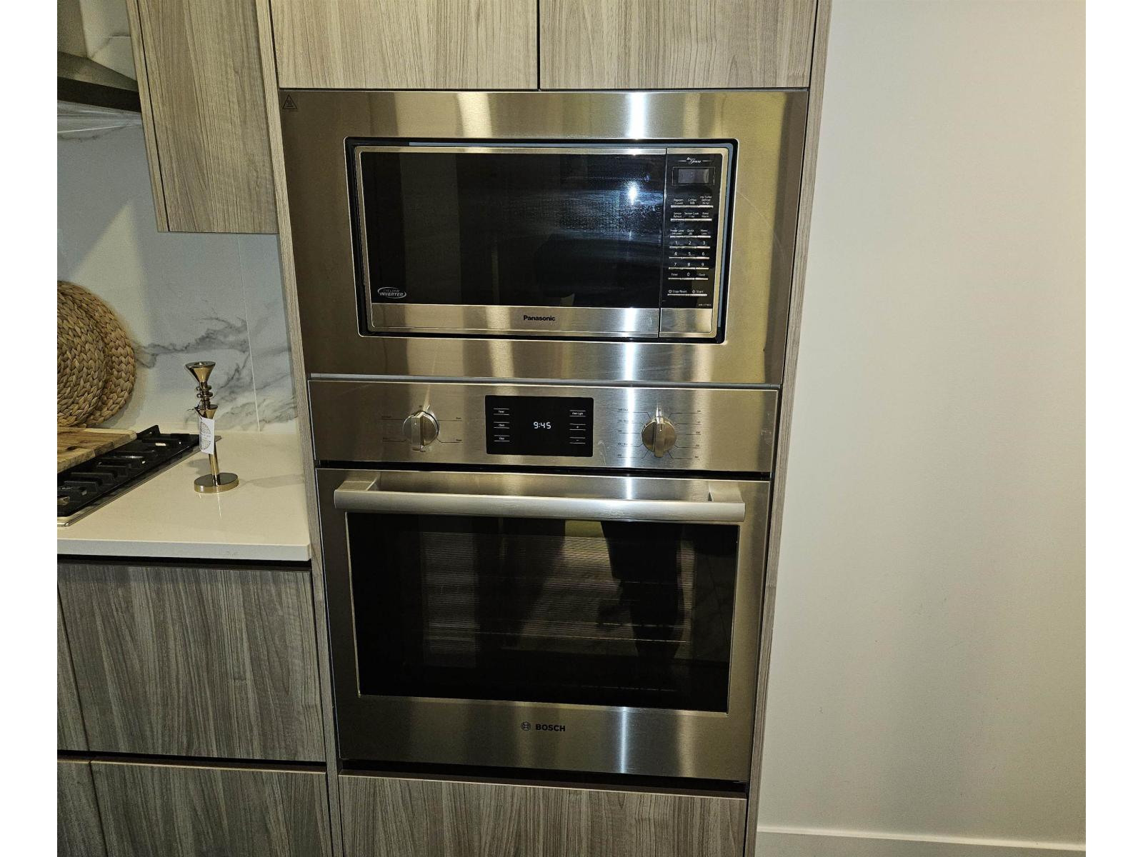 802 13768 100 Avenue, Surrey, British Columbia  V3T 0V2 - Photo 3 - R3086721