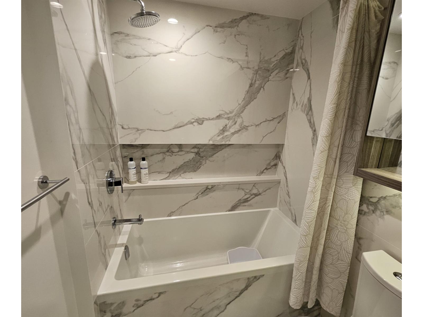 802 13768 100 Avenue, Surrey, British Columbia  V3T 0V2 - Photo 5 - R3086721