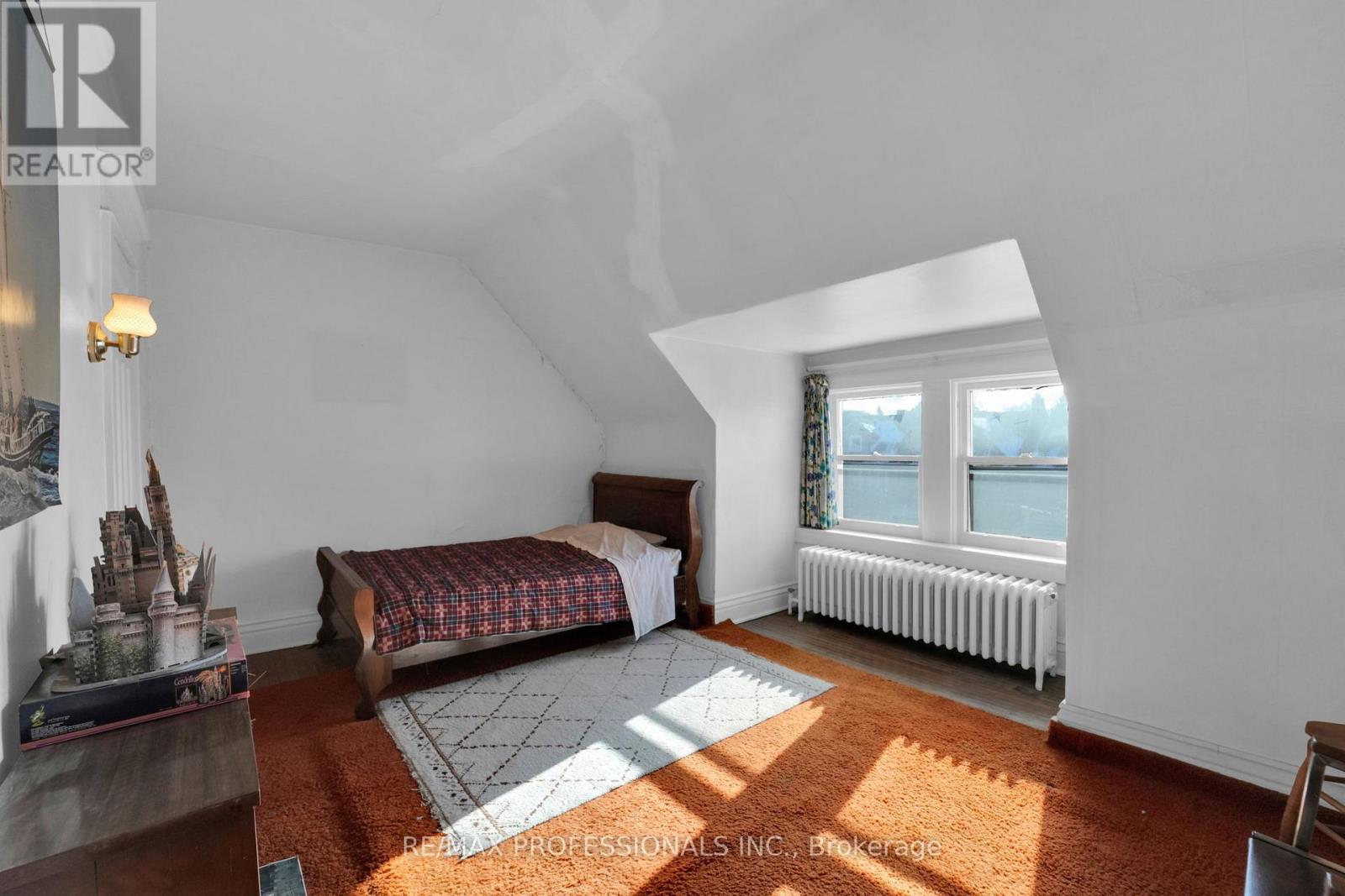 68 Dixon Avenue, Toronto, Ontario  M4L 1N6 - Photo 24 - E12754434