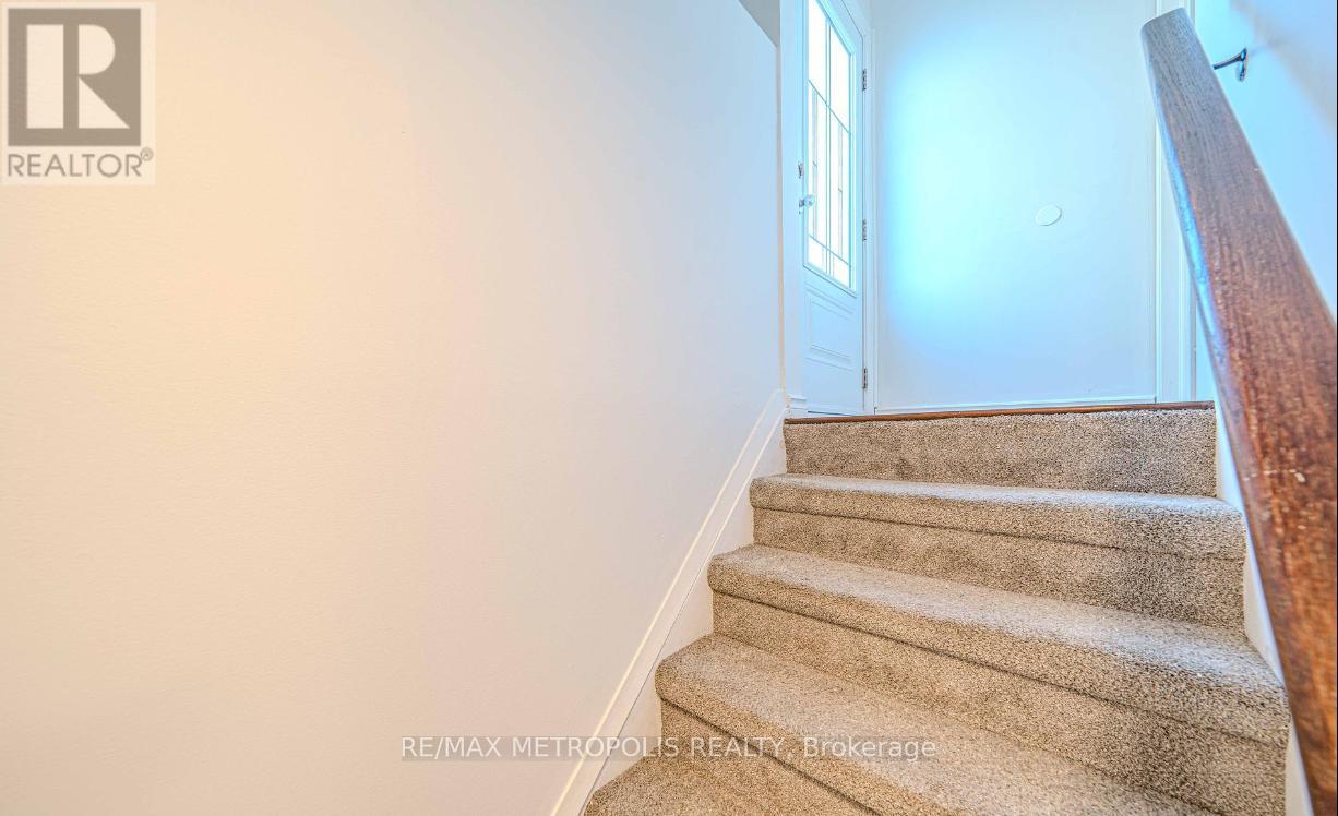 Lower - 378 Daytona Court, Oshawa, Ontario  L1K 1H9 - Photo 4 - E12757690