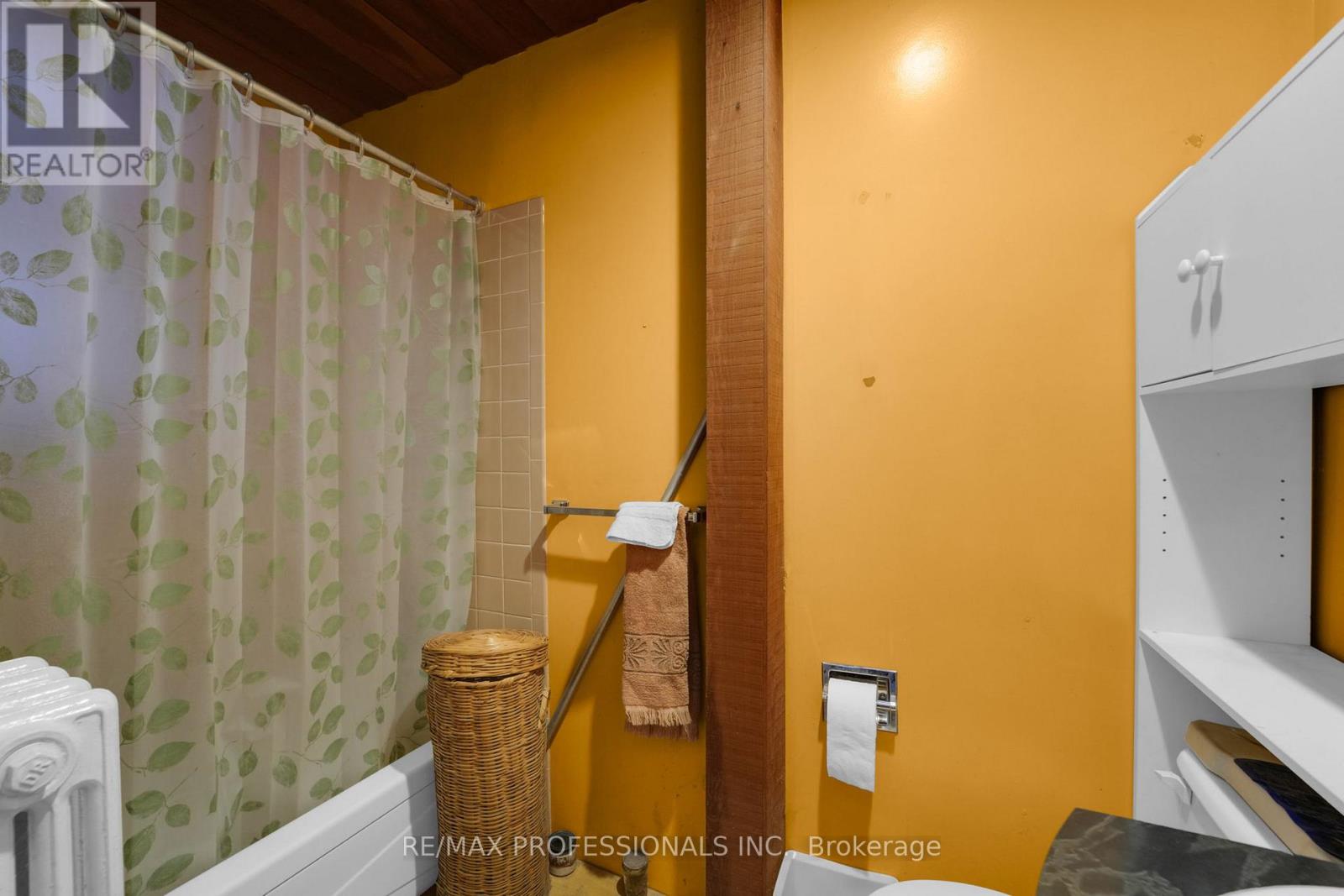 68 Dixon Avenue, Toronto, Ontario  M4L 1N6 - Photo 17 - E12754434