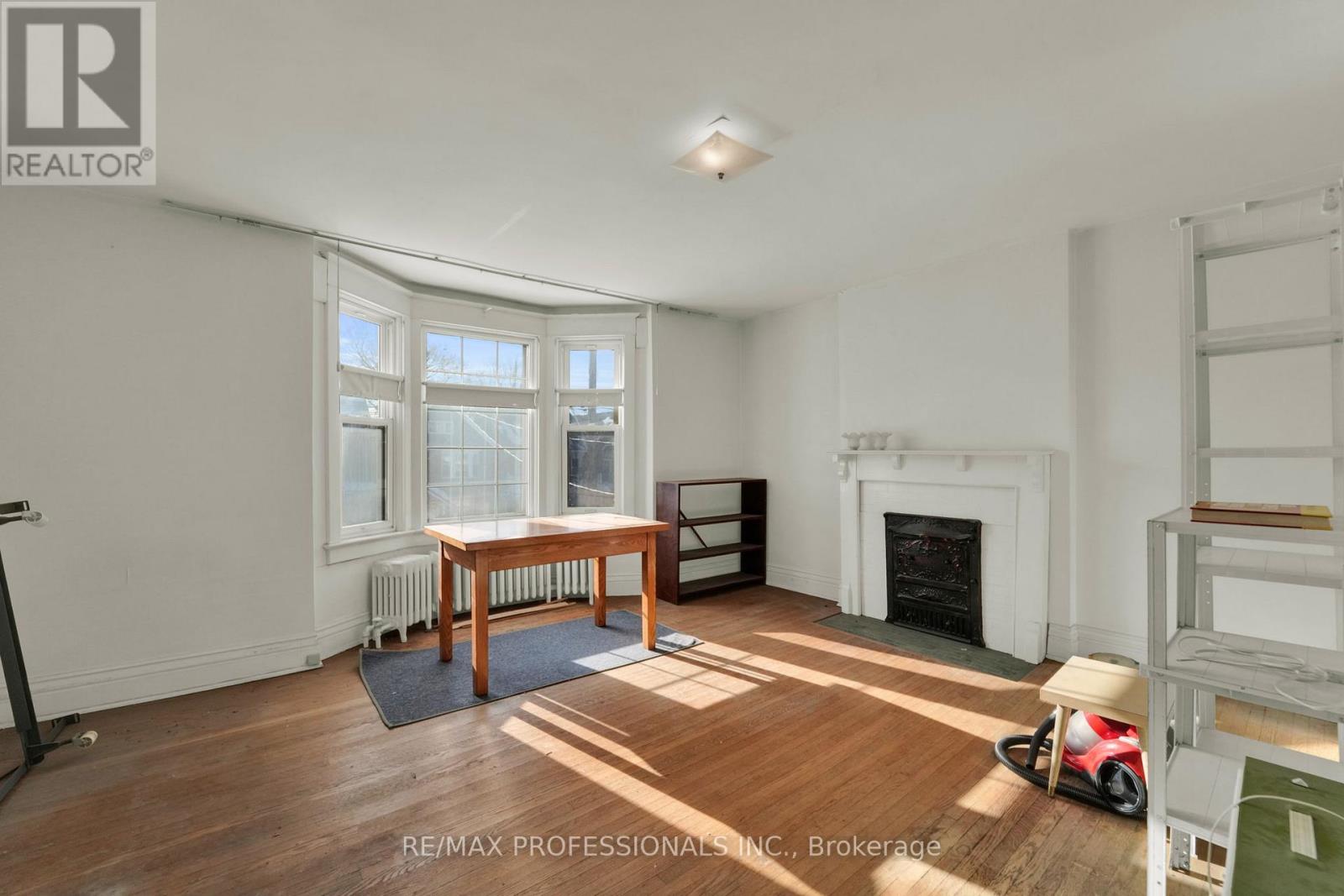 68 Dixon Avenue, Toronto, Ontario  M4L 1N6 - Photo 21 - E12754434